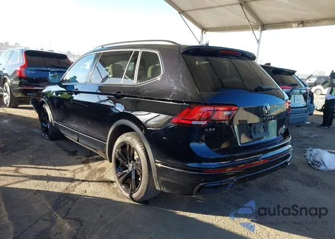 2023 Volkswagen Tiguan 2.0T Se R-Line Black z USA, uszkodzony, nr VIN 3VVCB7AX9PM098885